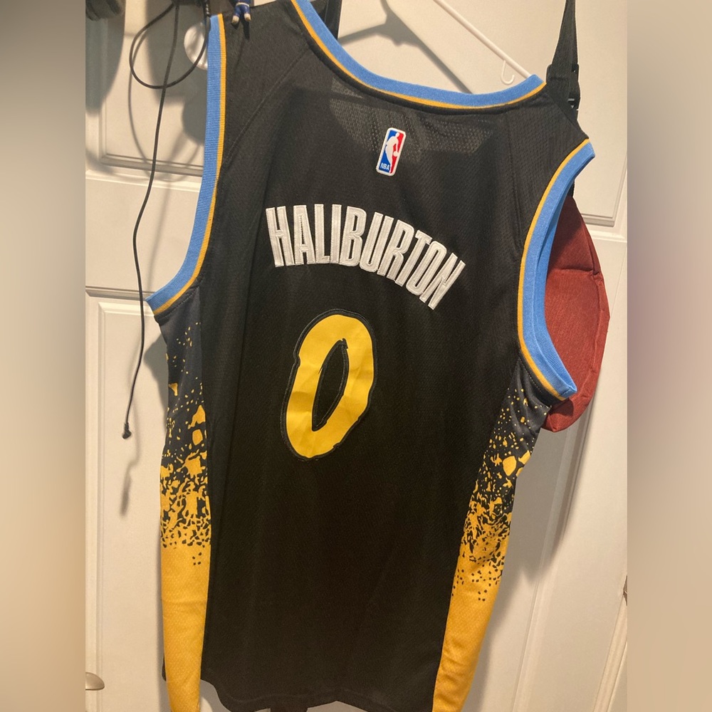 City edition Indy Tyrese Haliburton jersey Xl size 52 price negotiable no tag